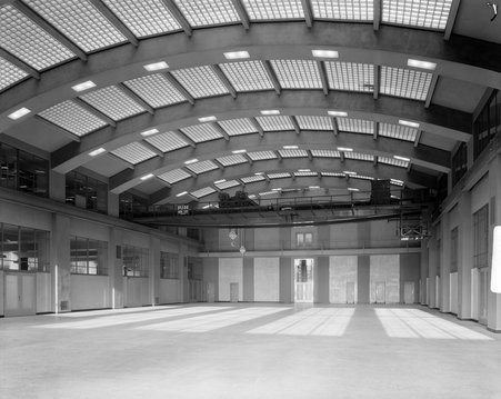 Interior view of space with arched ceilings,  A. O. Smith Building - Hedrich-Blessing