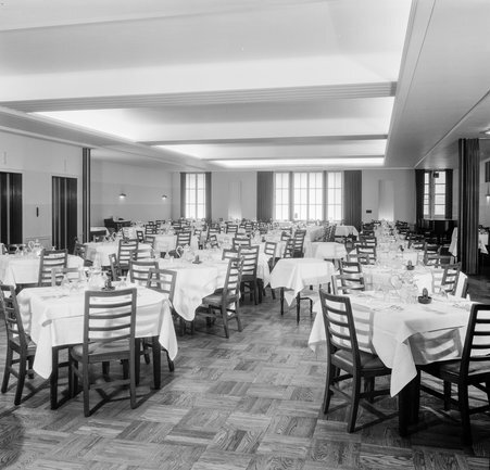 Interfraternity Club dining room - Hedrich-Blessing