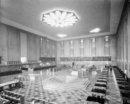 Chicago Board of Trade building interior - Hedrich-Blessing