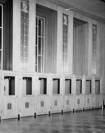 Chicago Board of Trade building interior - Hedrich-Blessing