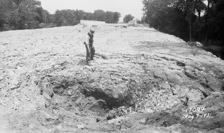 Cave-in at Des Plaines River - Metropolitan Sanitary District of Greater Chicago