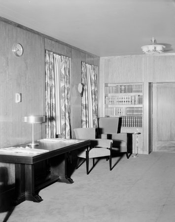 Chicago Board of Trade building interior - Hedrich-Blessing