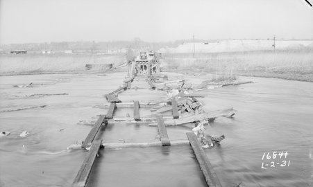 Brandon Road trestle bridge - Metropolitan Sanitary District of Greater Chicago