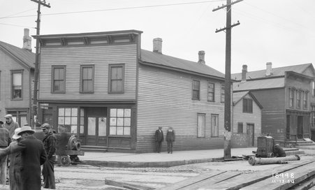 Building near work site - Metropolitan Sanitary District of Greater Chicago