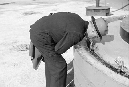 Water fountain at Century of Progress - Cook, O. L.