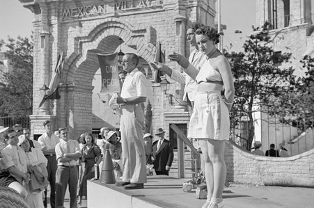 Barker outside the Mexican Village and Hollywood exhibit Century of Progress - Cook, O. L.