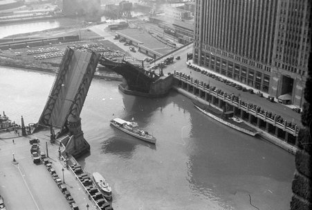 Ship passing under the Franklin-Orleans Street Bridge on the Chicago River - Cook, O. L.
