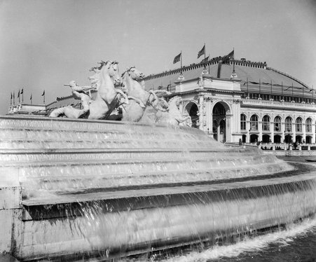 Columbus Fountain Statue, World's Columbian Exposition 1893 - Rumford, C.P.