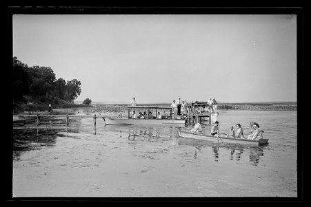 Grass Lake in Antioch, Illinois, 1932 - Childs, Charles R., 1875-1960