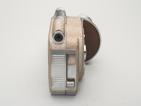 16mm camera by Revere Camera Company - Revere Camera Company