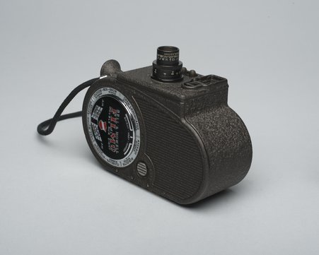 Home movie camera by Bell & Howard Company - Bell & Howell Company