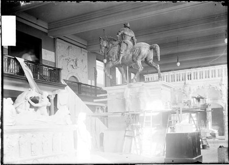Blackstone Hall in the Art Institute of Chicago - Chicago Daily News, Inc.