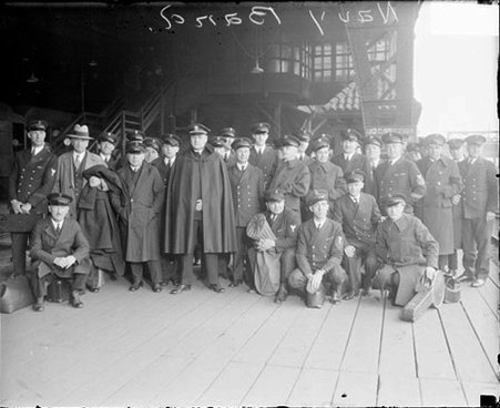 Members of Navy band from Annapolis - Chicago Daily News, Inc.