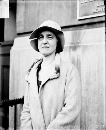 Mrs. Mildred Meadon King Fish facing camera - Chicago Daily News, Inc.