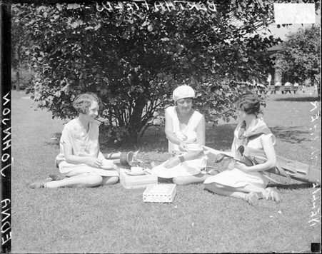 Bertha Fields, Nellie Alcher, and Edna Johnson at a golf course - Chicago Daily News, Inc.