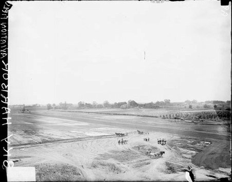Sky Harbor airfield - Chicago Daily News, Inc.