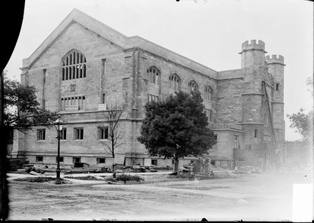 University of Chicago, Bartlett Gymnasium under construction - Chicago Daily News, Inc.