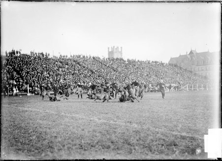 Football game, University of Chicago-Purdue University, running play, Marshall Field - Chicago Daily News, Inc.