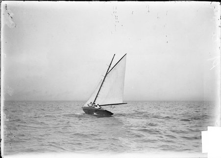 Yacht, Sprite, sailing on Lake Michigan, crew on deck - Chicago Daily News, Inc.