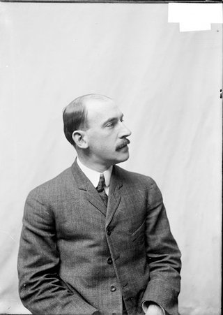 Bowler, Al Hall, sitting, looking to his left - Chicago Daily News, Inc.