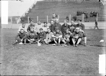 Baseball team, Chicago White Sox, American League, gathered on field - Chicago Daily News, Inc.