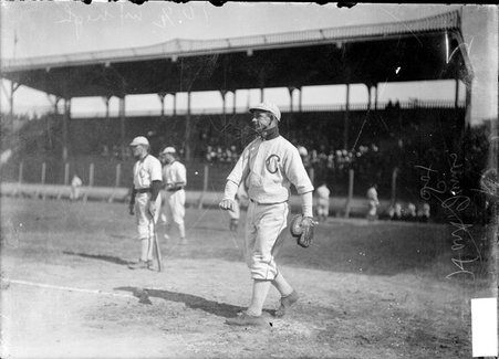 Baseball player, Jas. Hub Hart, Chicago White Sox, throwing toward infield from home plate - Chicago Daily News, Inc.
