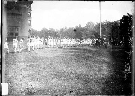 Marathon, runners at start of race in Highland Park - Chicago Daily News, Inc.