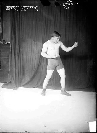 Fighter, Eddi Tansel - Chicago Daily News, Inc.