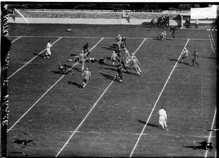 Football, Notre Dame-Drake University, tackle between the 25 and 30 yard lines - Chicago Daily News, Inc.