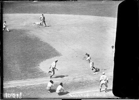 Chicago Cubs baseball game - Chicago Daily News, Inc.