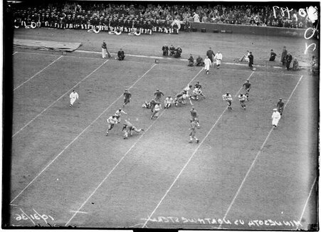 University of Minnesota vs. Northwestern University football game - Chicago Daily News, Inc.