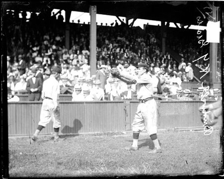 Baseball player Bridwell, New York Giants, holding his hands in front of him to catch a baseball - Chicago Daily News, Inc.