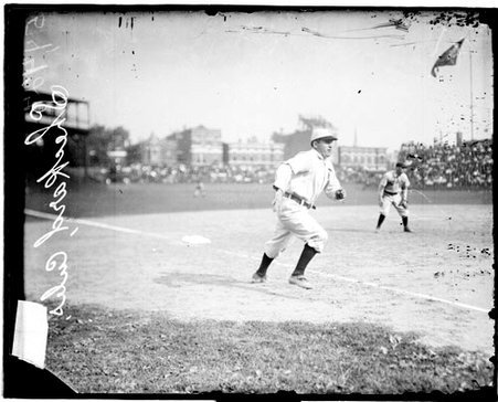 Baseball player Pfeister, Chicago Cubs, running from third base to home plate - Chicago Daily News, Inc.