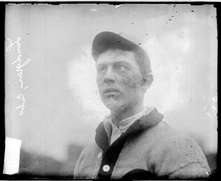 Baseball player Carl Lundgren, Chicago Cubs, facing to the left of the camera - Chicago Daily News, Inc.