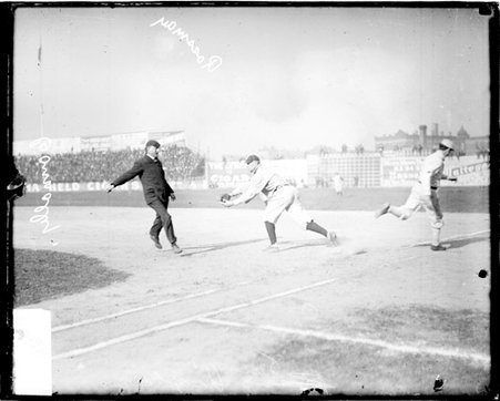 First baseman Rossman, Detroit Tigers, holding his hands in front of him to catch a baseball - Chicago Daily News, Inc.