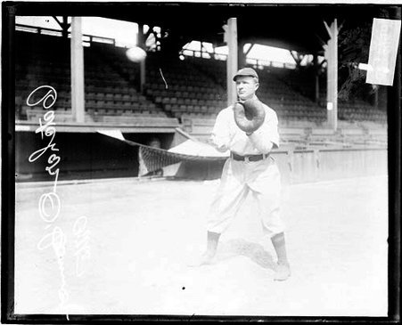 Baseball player P. O'Connor, Pittsburgh, holding his hands in front of him to catch a baseball - Chicago Daily News, Inc.