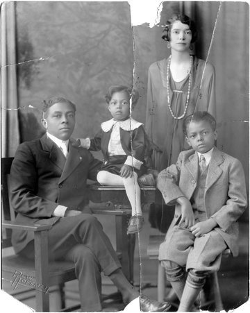Portrait of Nathan McGill with wife Idalee and sons Simuel and Nathan Jr. - Hoffman, Pew