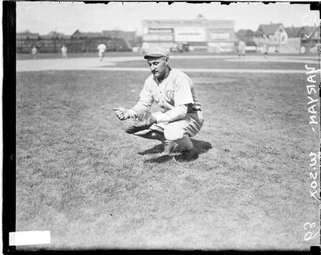 Baseball player, Clarence Yaryan, White Sox, holding his hands out in front of him to catch a baseball on the field at Comiskey Park - Chicago Daily News, Inc.