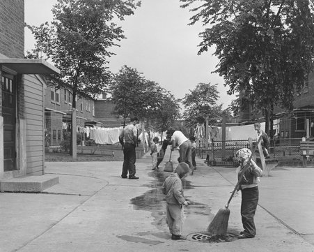 Lawndale - Everybody Helps Sweep - Mead, Mildred