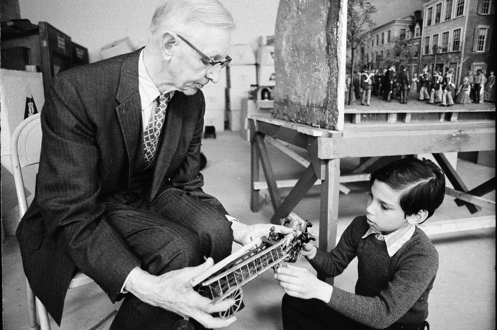 Dewey Ericsson and Rod Isaac Smilgof interact with model vehicles at the Chicago Historical Society - Jerry Tomaselli for Chicago Sun-Times