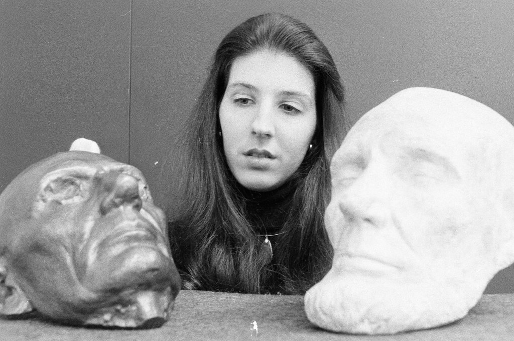 Two masks of Abraham Lincoln's face are now on display at the Chicago Historical Society - Jerry Tomaselli for Chicago Sun-Times