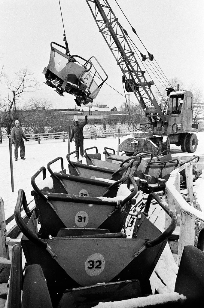 Roller coaster at Riverview Park being dismantled - Chicago Sun-Times