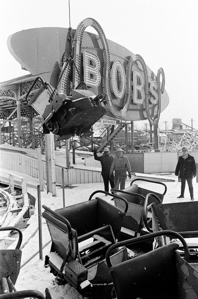 Roller coaster at Riverview Park being dismantled - Chicago Sun-Times