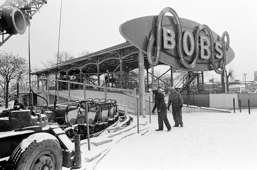 Roller coaster at Riverview Park being dismantled - Chicago Sun-Times