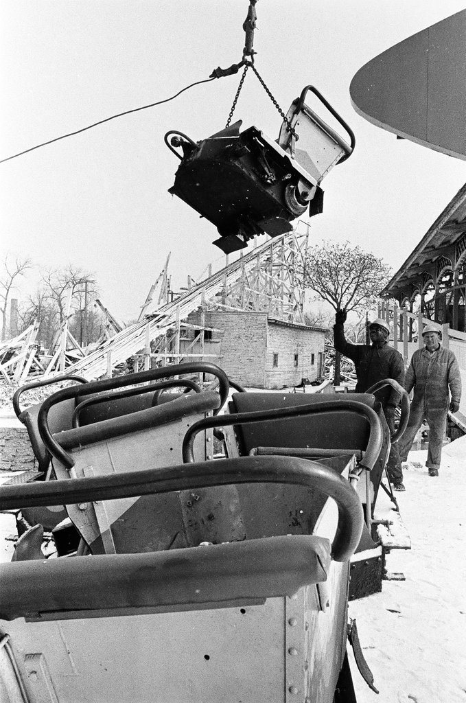 Roller coaster at Riverview Park being dismantled - Chicago Sun-Times