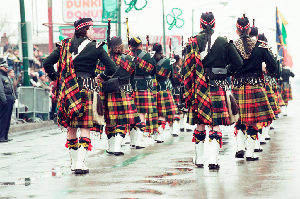 Pat Buchanan in parade - Chicago Sun-Times