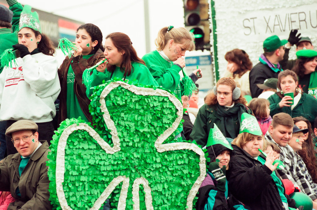 Pat Buchanan in parade - Chicago Sun-Times