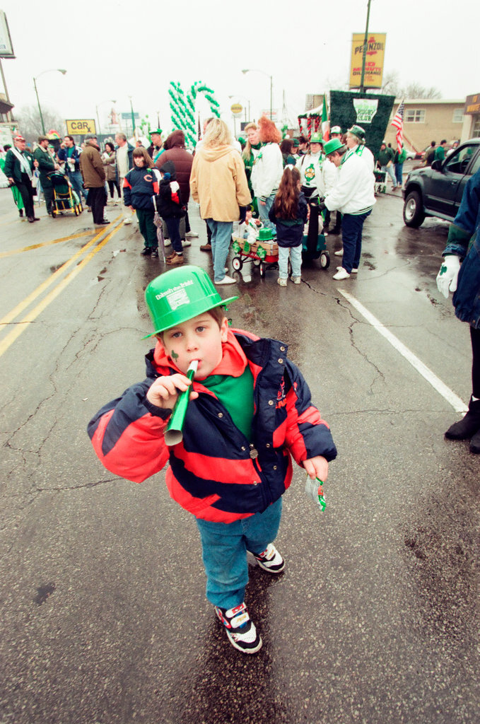 Pat Buchanan in parade - Chicago Sun-Times