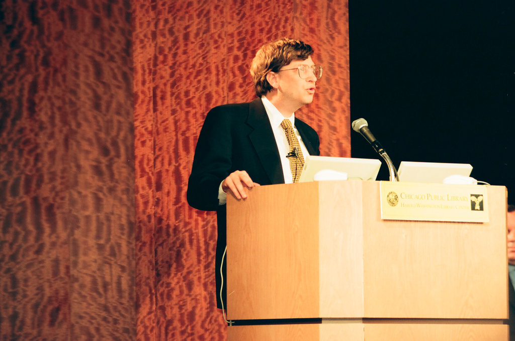Bill Gates speaks at Library - Chicago Sun-Times