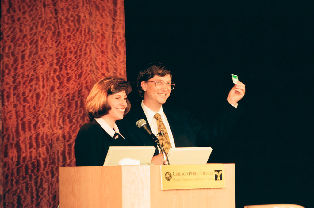 Bill Gates speaks at Library - Chicago Sun-Times
